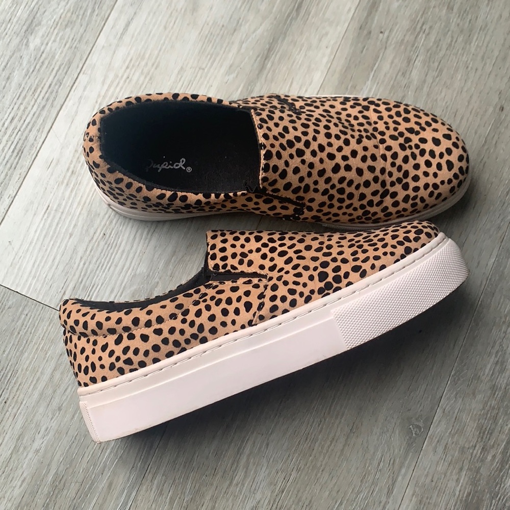 Vici Cheetah Slip-On Sneakers Size 10